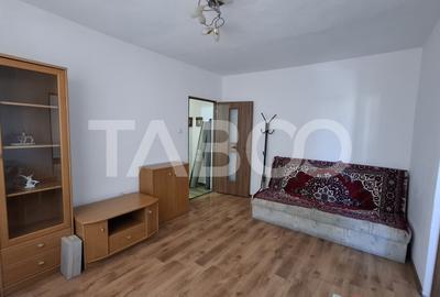 Apartament cu 2 camere semidecomandat, mobilat în Mihai Viteazul