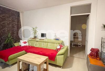 Apartament cu 3 camere semidecomandat, mobilat în Progresul