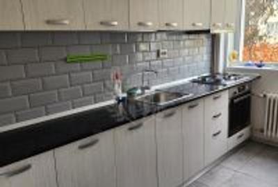 Apartament cu 2 camere decomandat, mobilat în Republicii