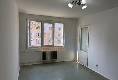 Apartament de vanzare cu 3 camere, zona Trapezului - Metrou 1 Decembrie 1918 - 4