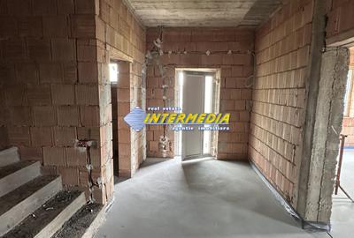 CASA NOUA I DE VANZARE I 120 MP I CETATE I SEMIFINISATA I 4 CAMERE I - 12