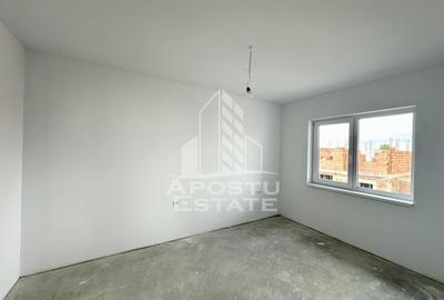 Jumatate de duplex de vanzare cu 5 camere despartit prin garaj - 16
