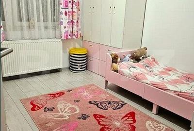 Apartament 3 camere, 77 mp, zona Tractoru - 4