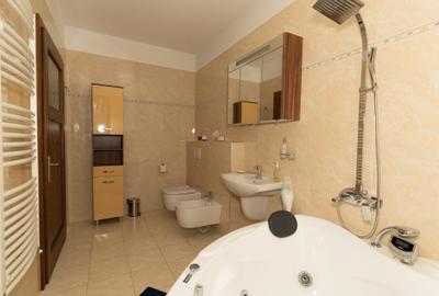 Vila cu PISCINA acoperită, zona centrala în Periș - 22