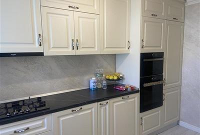 Apartament 4 camere , zona ultracentrala , suprafata de 100 mp , renovat  modern - 13