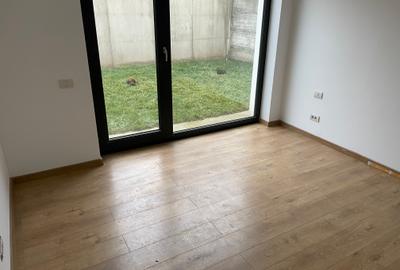 Apartament cu 3 camere decomandat în Bucureștii Noi