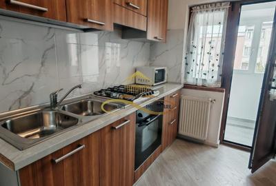 Apartament de inchiriat - 3 camere,  str. Stefan cel Mare - 9