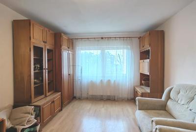Apartament cu 4 camere decomandat, mobilat în Zorilor