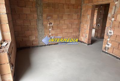 CASA NOUA I DE VANZARE I 120 MP I CETATE I SEMIFINISATA I 4 CAMERE I - 4