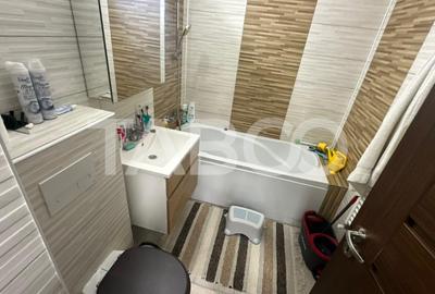Apartament 4 camere decomandat 2 bai pivnita zona Strand Sibiu - 13