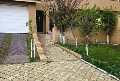 Vila cu vedere spre lac - zona Vile Ovidiu - 4