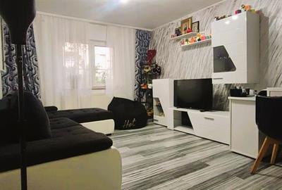 Apartament cu 3 camere decomandat în Uzina 2