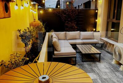 Apartament cu 2 camere decomandat, mobilat în Central