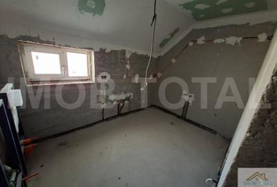 Vila spatioasa Valea Ursului - Bascov, la gri - 10