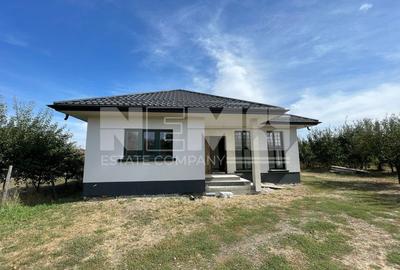 Casă individuală cu 4 camere în Central