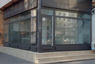 Calea Mosilor stradal, spatiu 50mp cu centrala proprie si vitrina dubla - 1