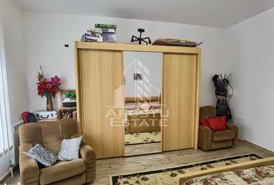 Casa cu 4 camere, , centrală proprie ,zona Parneava - 6