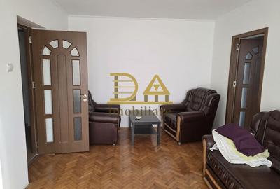 0% Comision, Apartament 2 camere, et 3/4,  Zona Pajura - 1