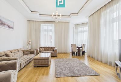 Apartament cu 3 camere, mobilat în Central