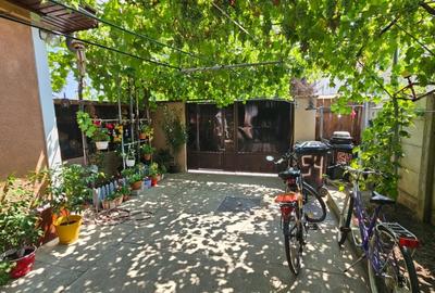 Casă individuală cu 6 camere în Mihai Bravu