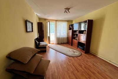 Apartament două camere decomandat, Astra.