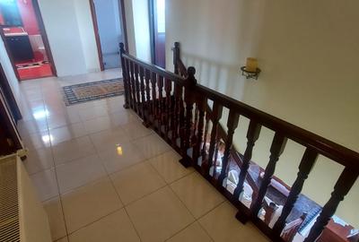 Apartament -5 camere -decomandat-Zona Fundeni - 26