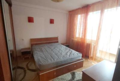 Apartament 3 camere 1 Decembrie, 5 minute de metrou, mobilat si utilat complet