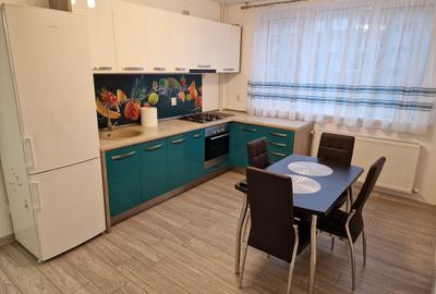 Apartament 3 camere de vanzare Apusului