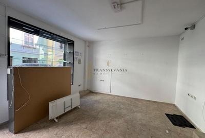 Spațiu comercial de închiriat în zona istorică cu vad pietonal - 2