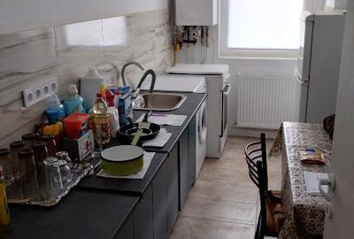 Apartament cu 2 camere decomandat în Florești