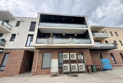 Apartament cu 2 camere semidecomandat, mobilat în Dumbrăvița