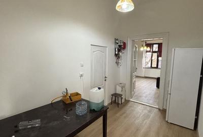 Apartament 2 camere,curte comuna/4 proprietari - 11