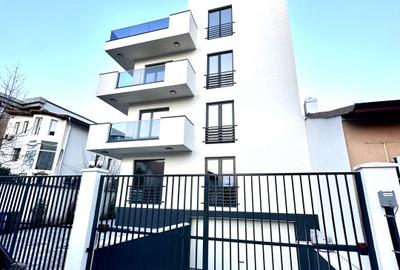 Apartament cu 3 camere semidecomandat în Barbu Văcărescu