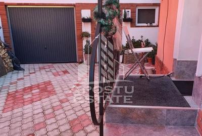 Casa cu 4 camere, , centrală proprie ,zona Parneava - 10