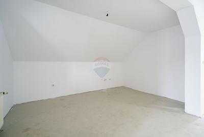 De vânzare casă cu 5 camere, teren 1000 mp Oncea, Calea Bihorului - 11