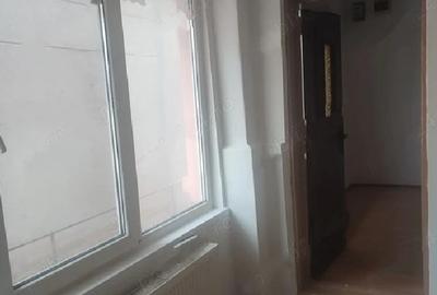 Casă cu 4 camere în 13 Septembrie