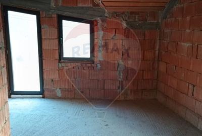 Casă / Vilă cu 9 camere de vânzare - 6