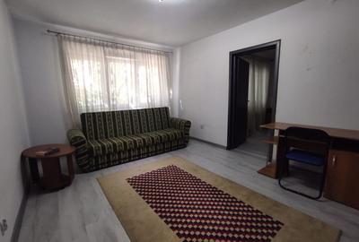 Apartament cu 2 camere nedecomandat, mobilat în Podu Roș