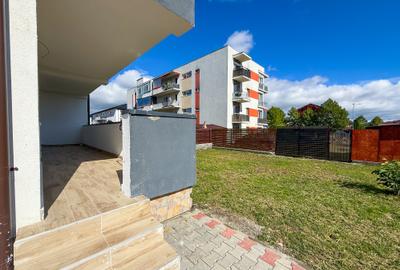 Apartament 2 Camere Parter  Curte de 347 Mp Sanpetru - 1