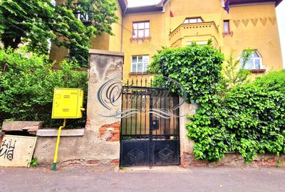 Apartament in imobil interbelic, str. Emil Racovita - 1