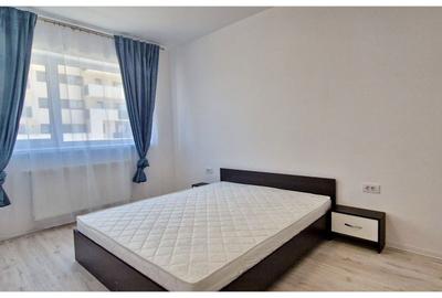 Apartament cu 2 camere decomandat, mobilat în Tractorul