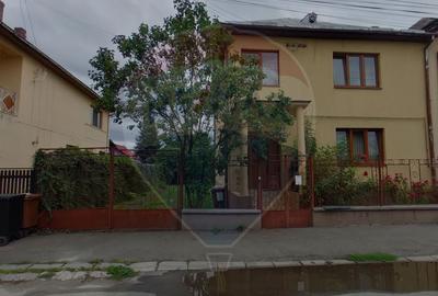 Casă cu 4 camere, Str. Bradului/ Sighetu Marmației - 1