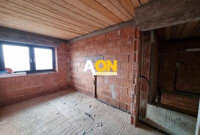 De vanzare 1/2 duplex, 4 camere, 224mp teren, Orizont - 11