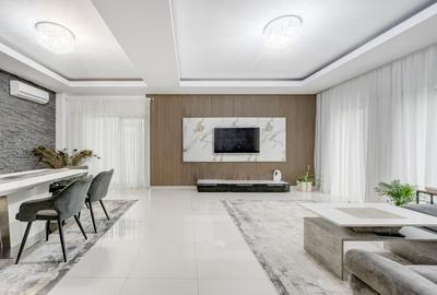 Siguranța unei Construcții Riguroase într-o Vilă Elegantă din Dobroesti - 1