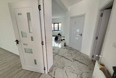 Oportunitate! Casa la sol, 3 camere, teren 420 mp, Valu lui Traian! - 2