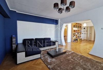 Apartament cu 3 camere decomandat, mobilat în Central