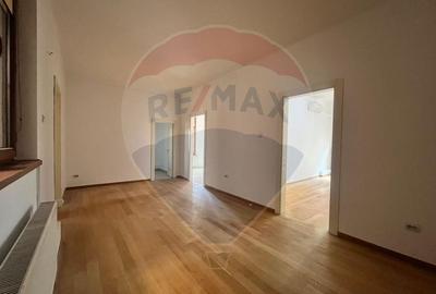 Inchiriere apartament cu 6 camere -Victoriei/Cismigiu - 1
