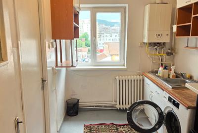 Vand apartament cu 2 camere in Deva, zona ultracentrala (Piata), bloc de 4 etaje - 8