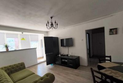 Apartament cu 2 camere semidecomandat în Tomis III