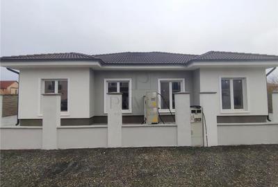 Duplex cu 4 camere în Moșnița Nouă